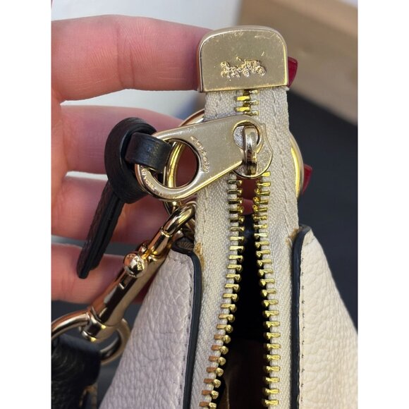 Coach Pebble Leather Cream Multi-Color Shoulder Bag With Gold Hardware - Picture 12 of 14